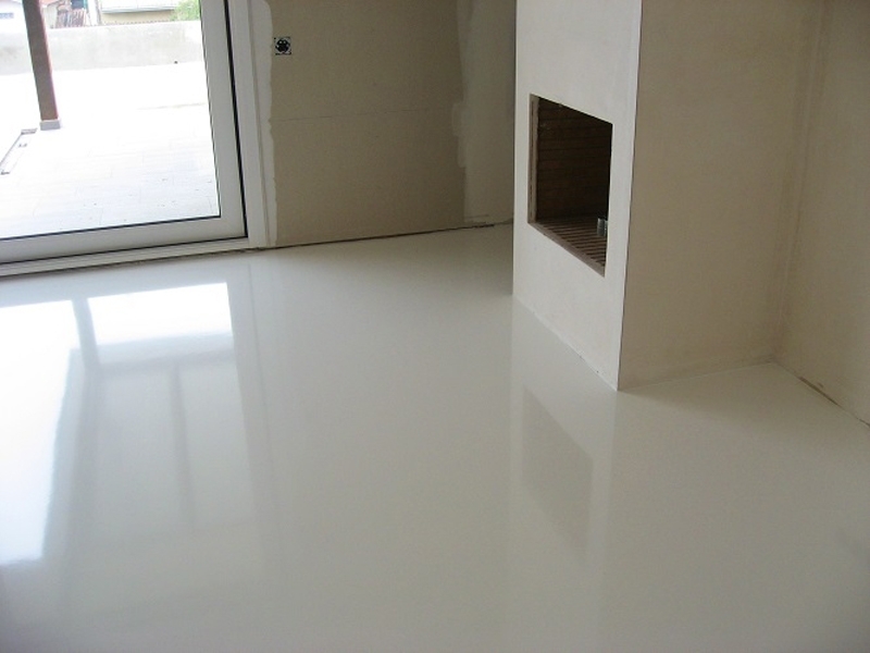 Aplicação de Epóxi em Piso Cerâmico