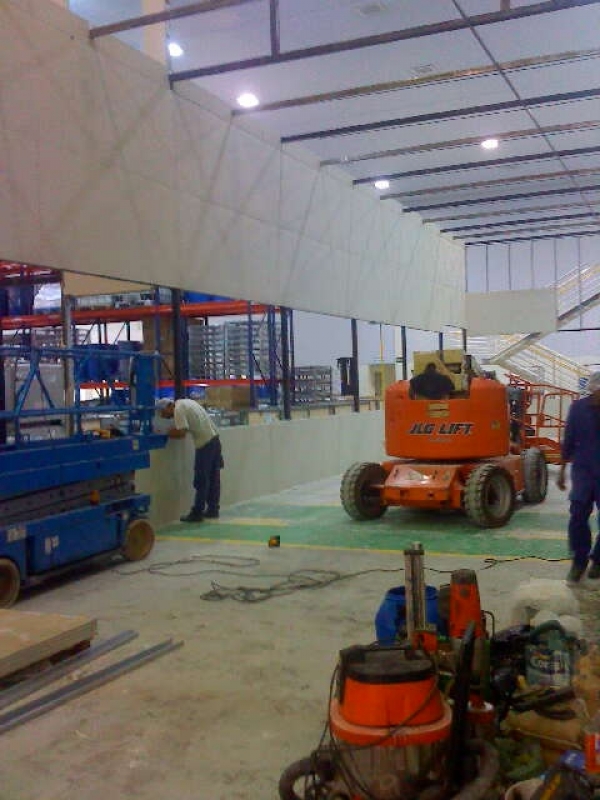 empresa de montagem parede drywall em galpão Extrema